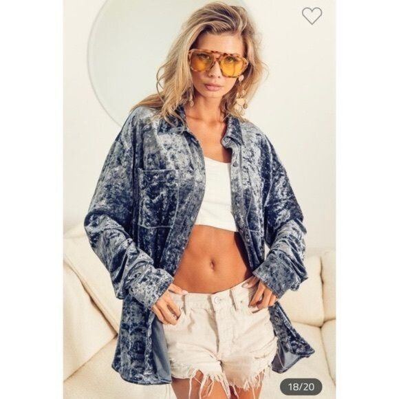NWT Graphite Blue Crushed Velvet Long Sleeve Button Front Relaxed Fit Top - Picture 10 of 16